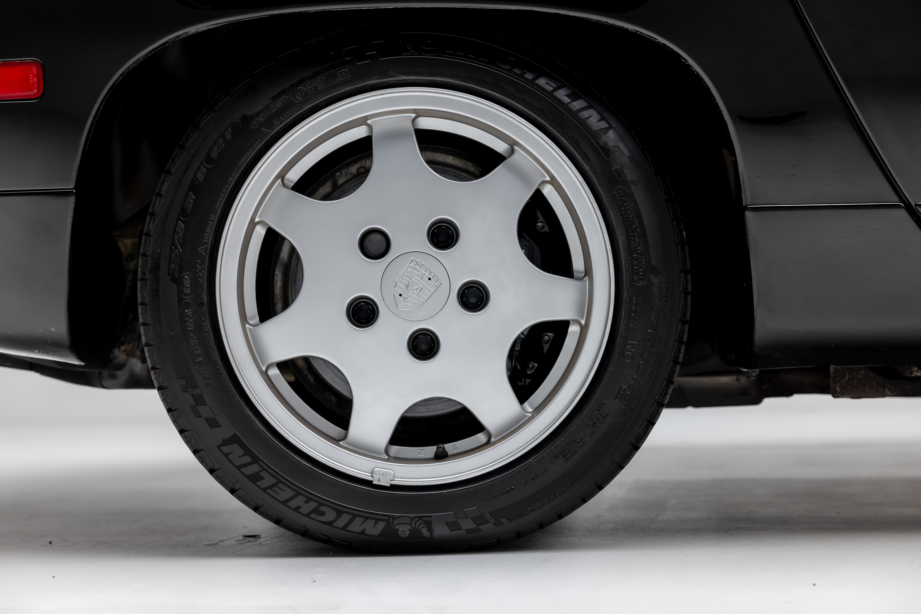 1991 Porsche 928 - Photo 23