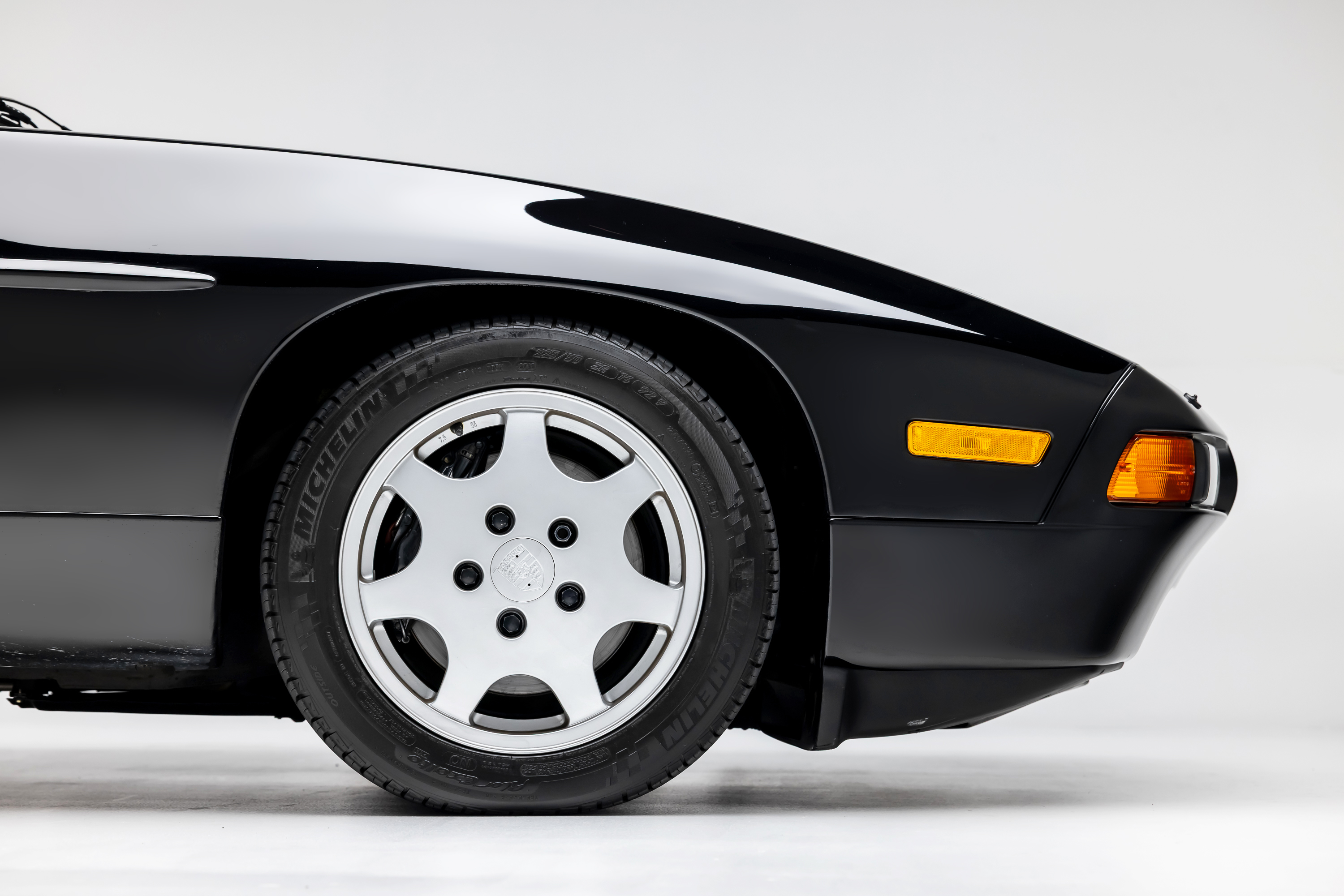 1991 Porsche 928 - Photo 24