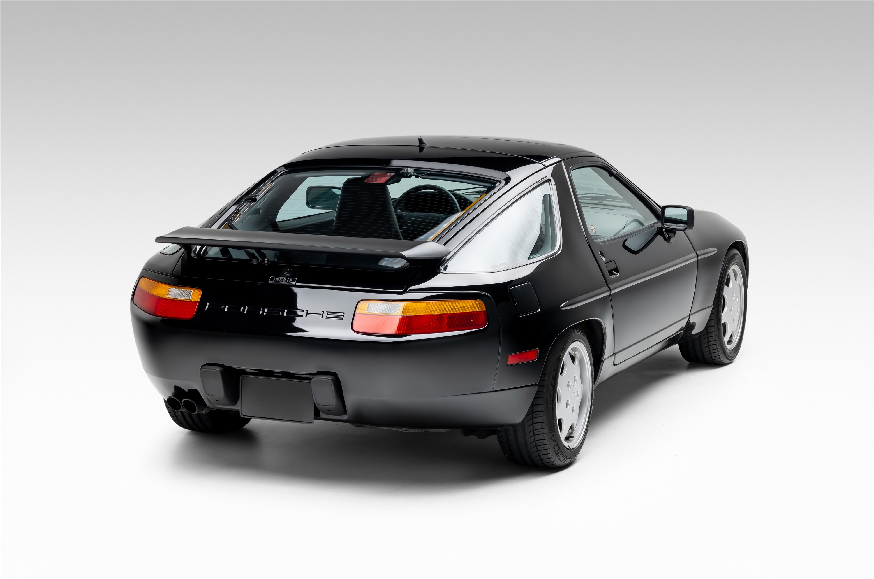 1991 Porsche 928 - Photo 7