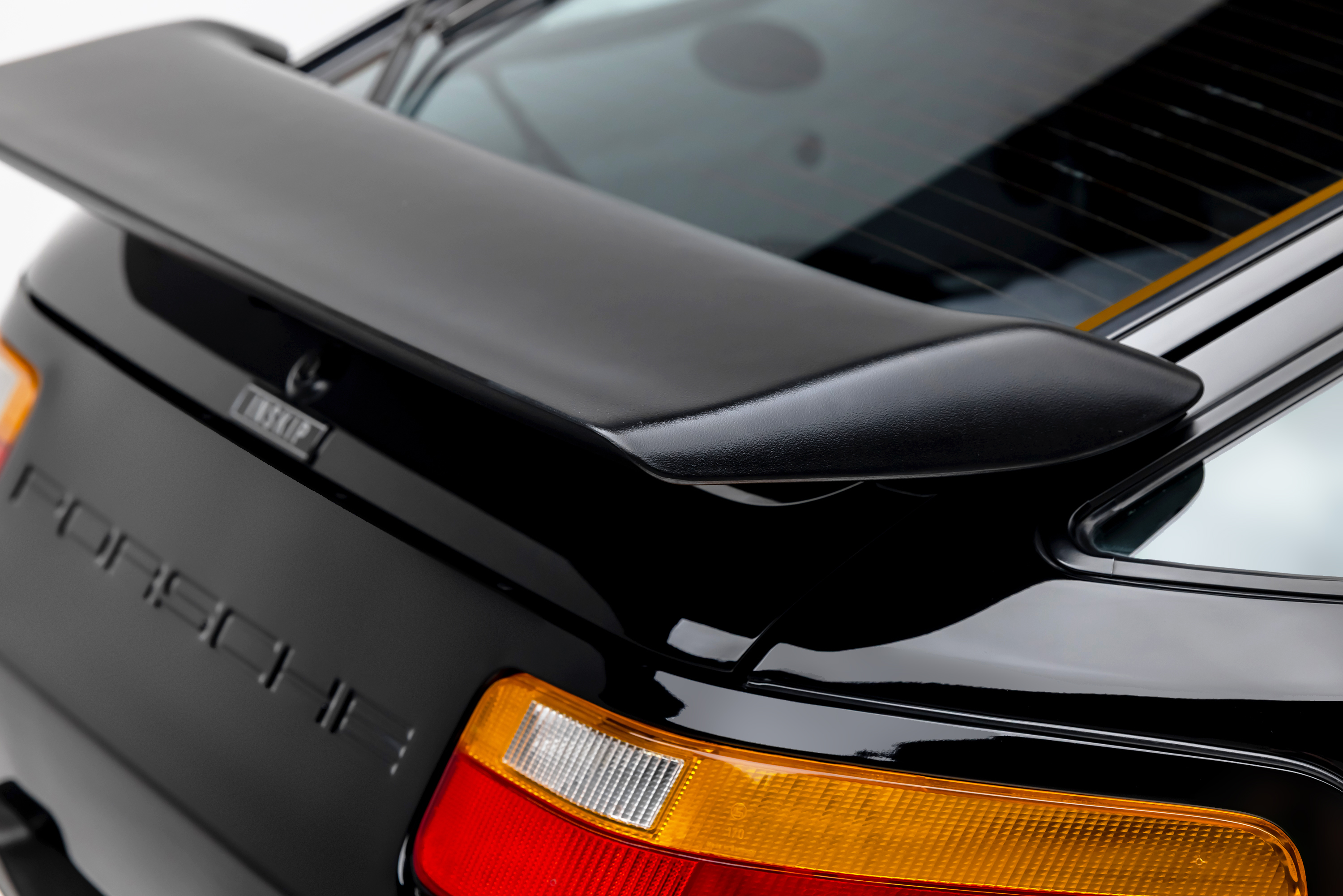 1991 Porsche 928 - Photo 39
