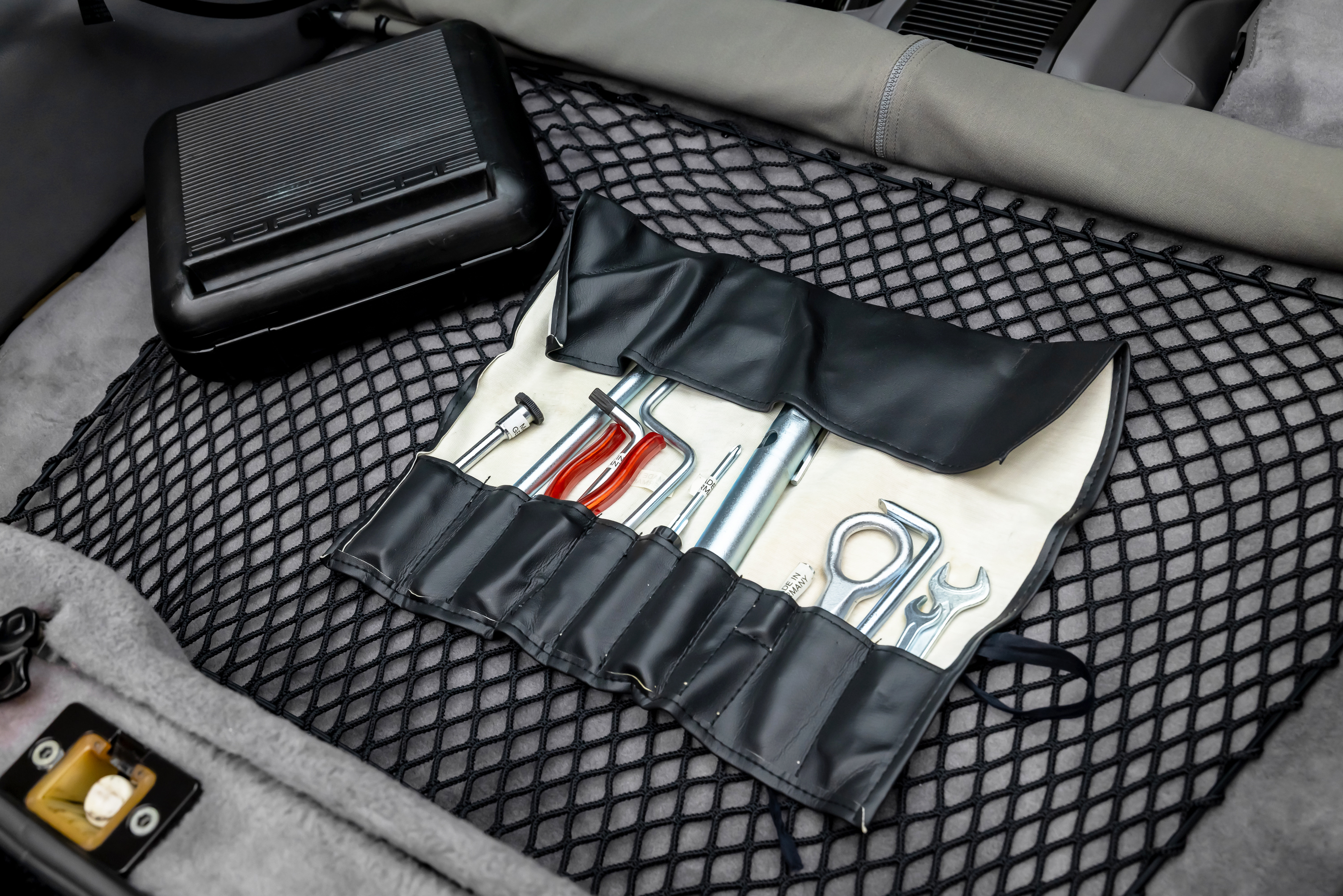 1991 Porsche 928 - Photo 95