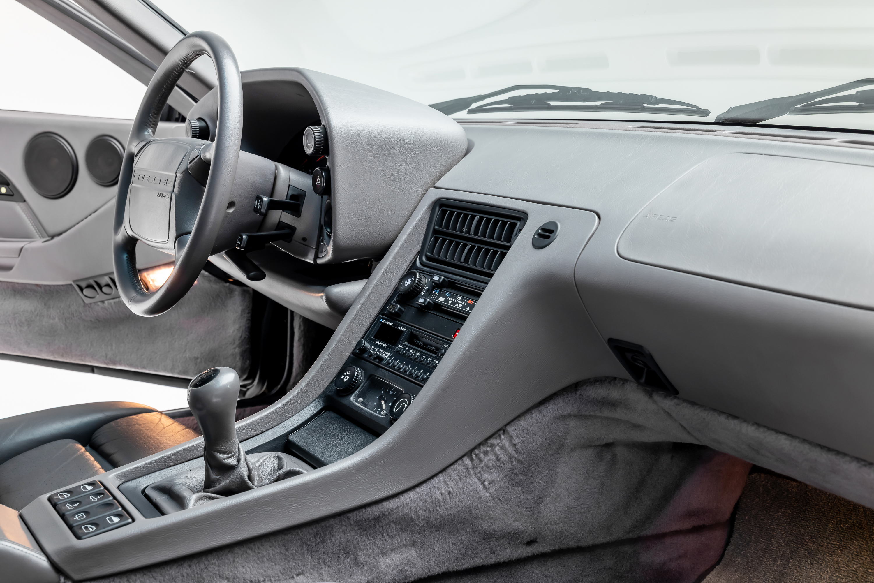 1991 Porsche 928 - Photo 73
