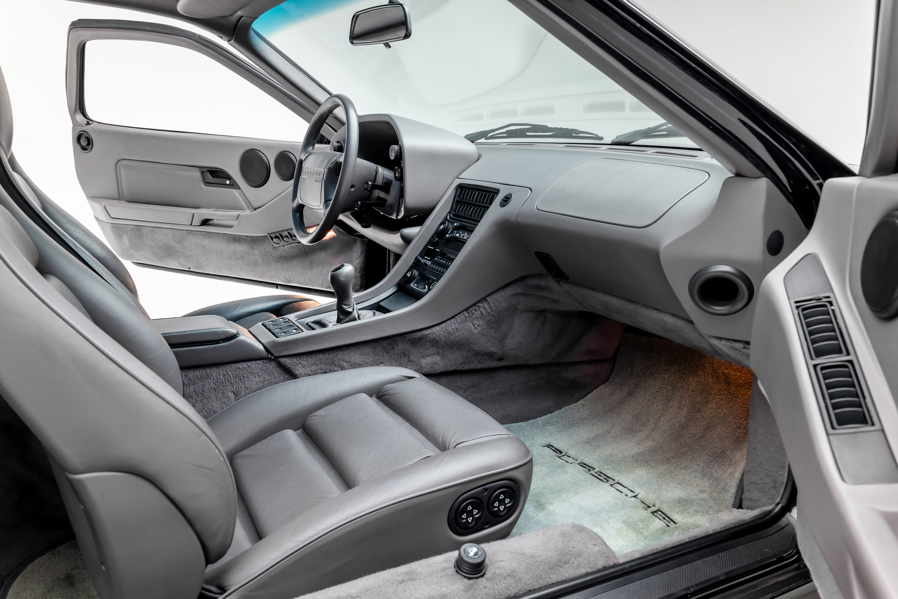 1991 Porsche 928 - Photo 72