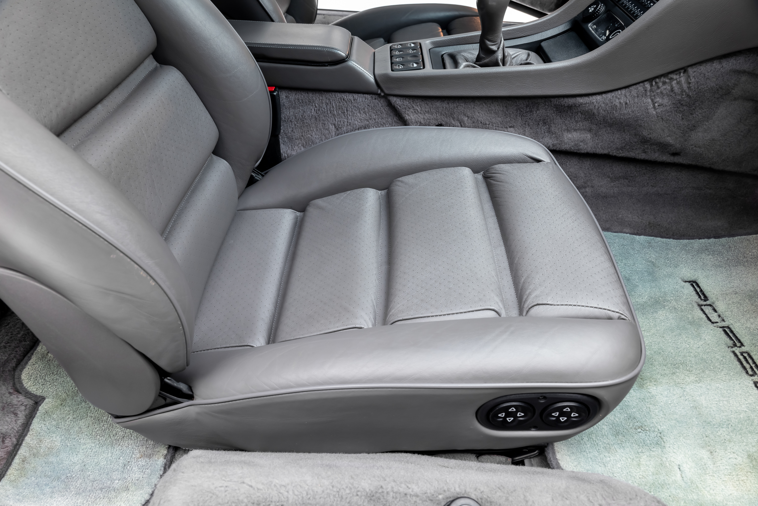 1991 Porsche 928 - Photo 69