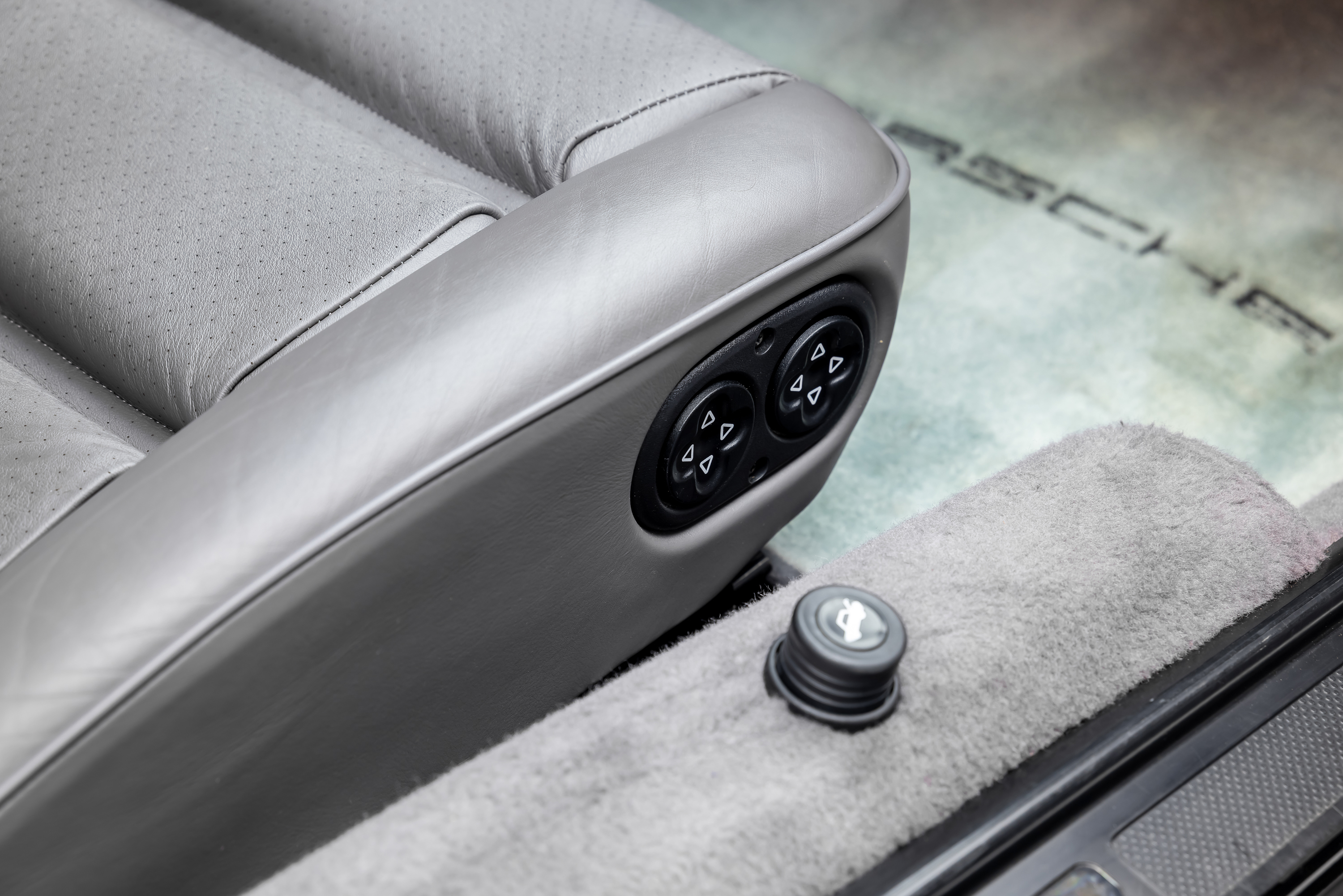 1991 Porsche 928 - Photo 63