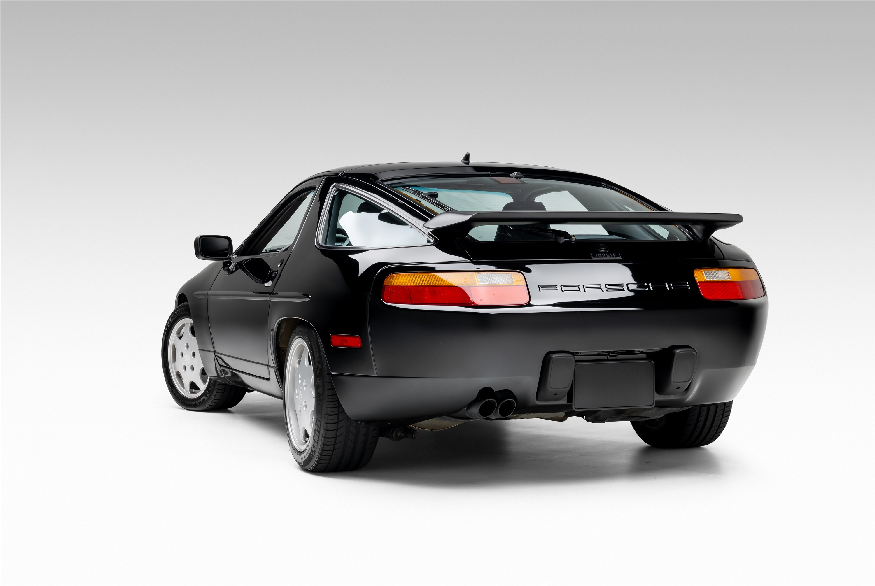1991 Porsche 928 - Photo 9